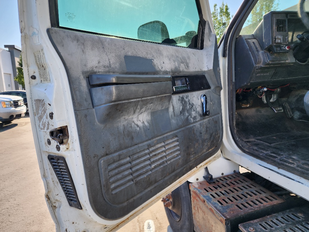 1999 GMC LAN46-2E - Image 15